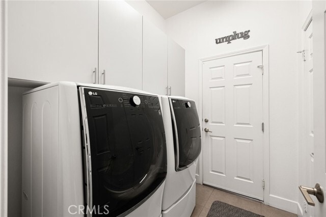 Building Photo - 36627 Crown St