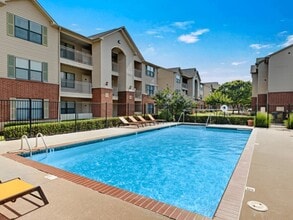 Building Photo - 1 Chapelridge Cir