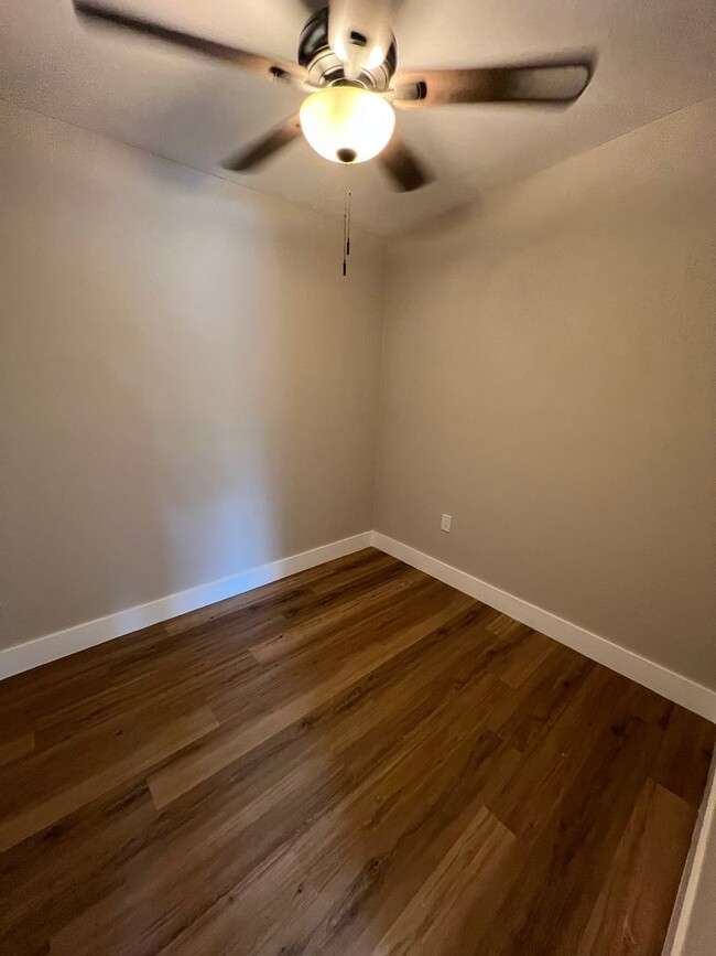 Building Photo - Totally updated !!  All new interior.  Bri...