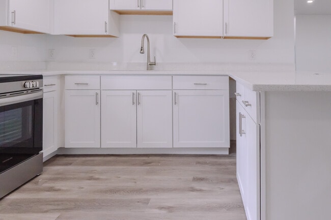 Building Photo - 217 Betty Ave