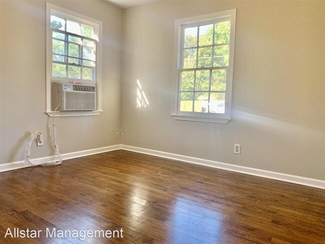 Building Photo - 2 br, 1 bath House - 201 Bates Circle