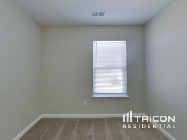 Building Photo - 2512 Calabash Dr