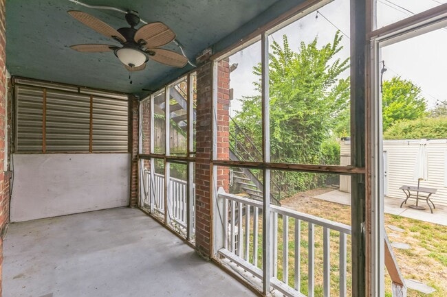 Building Photo - Wonderful! 2BR/1bth home in Columbia Heights. Nice Yard & Parking!!!