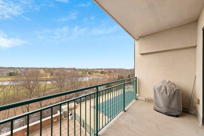 Building Photo - 6420 Double Eagle Dr