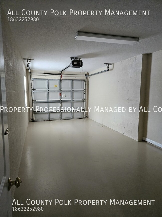 Building Photo - Show Stopper! 3/2 Grasslands Condo for Rent