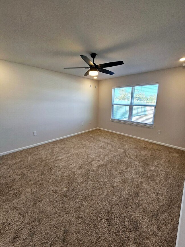 Building Photo - Spacious Modern Home w/Great Community Amenities! *1/2 OFF Security Deposit for A-D Military!*