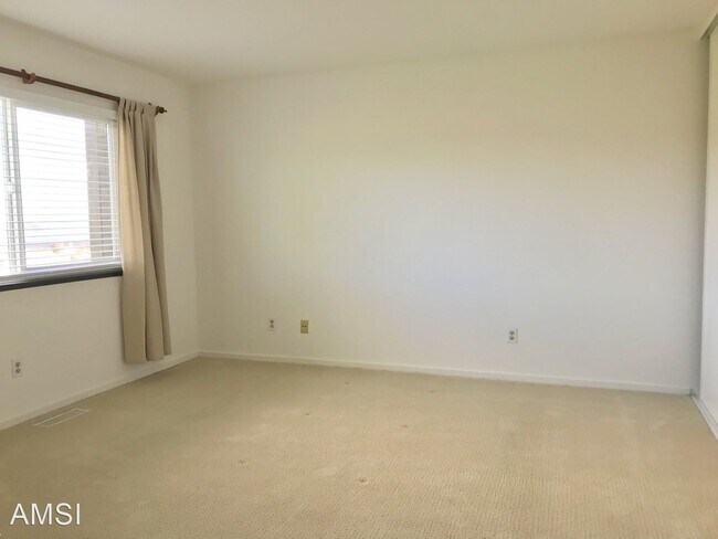 Building Photo - 2 br, 1.5 bath House - 126 Tiburon Blvd