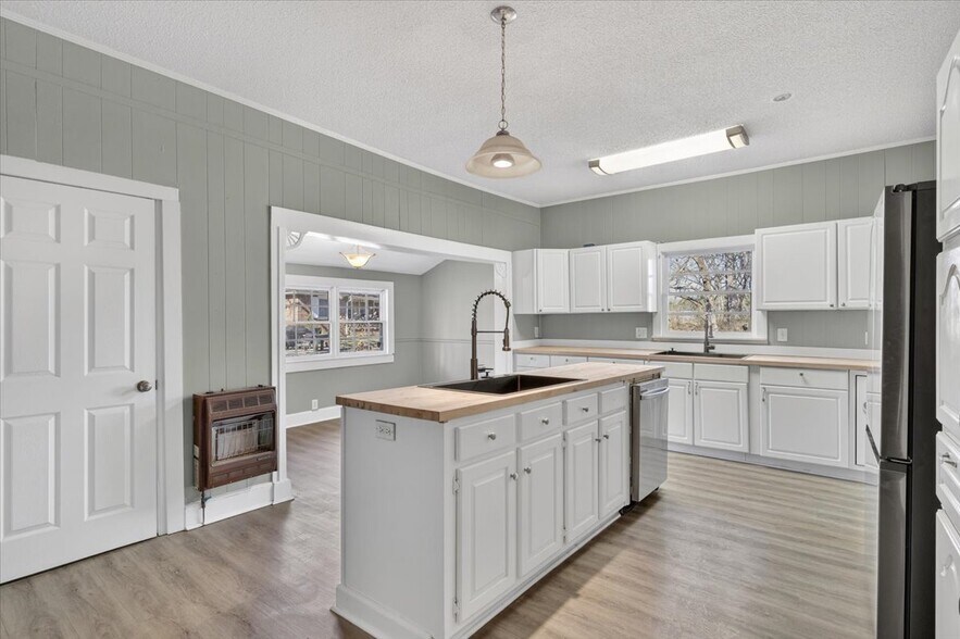 Building Photo - 3140 Maysville Rd NE