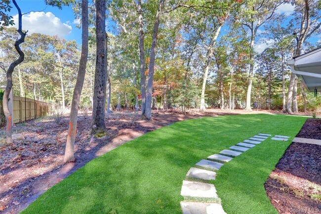 Building Photo - 7 Canterbury Ct