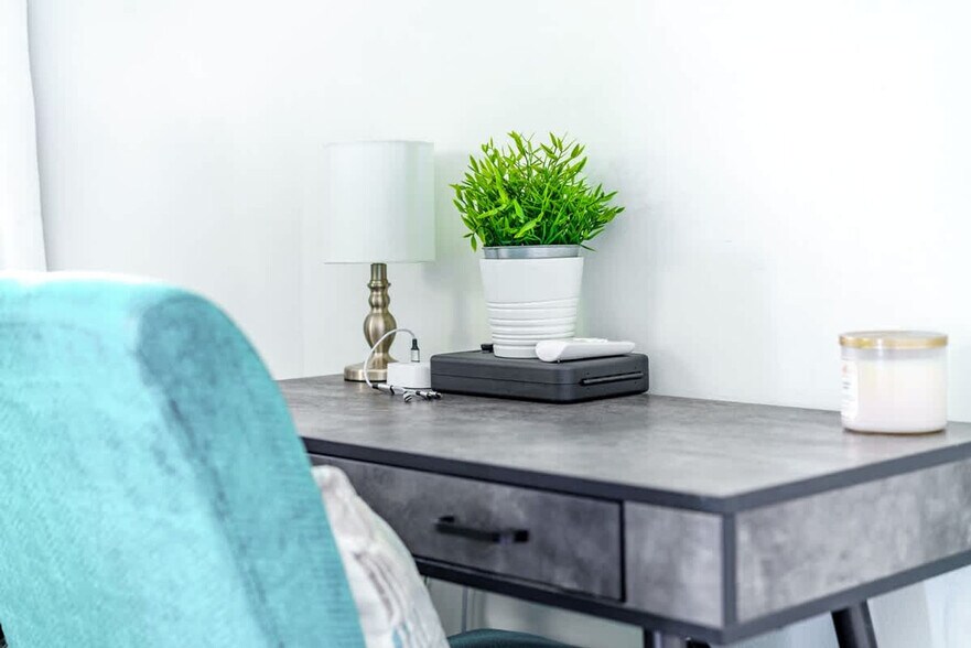 Building Photo - 605 Dennison Ave