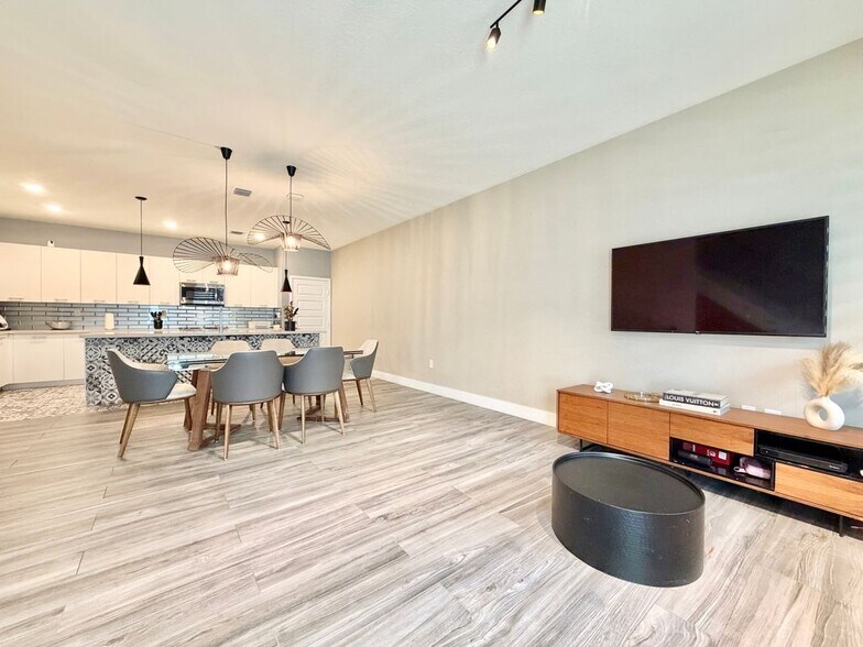 Building Photo - 4861 NW 83rd Path