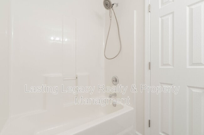 Building Photo - 1922 Salem Bluff Dr