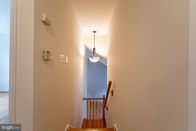 Building Photo - 14912 Emory Ln