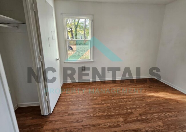 Building Photo - 332 Park Ave