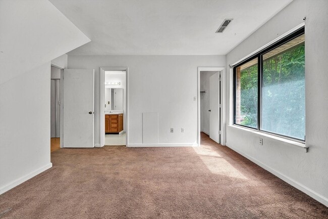 Building Photo - 3337 Forest Ridge Rd