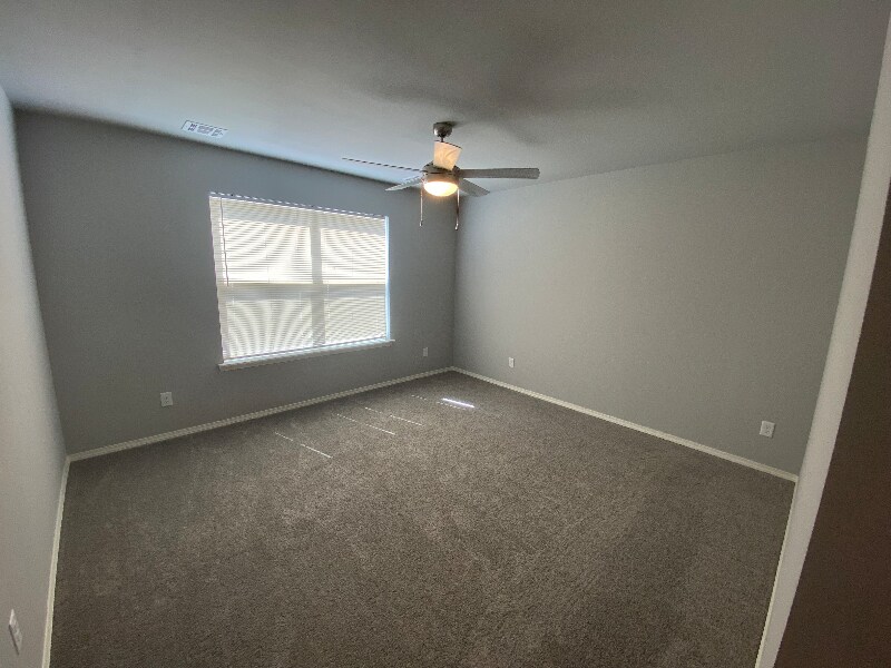 Building Photo - 213 S Fairland Ave