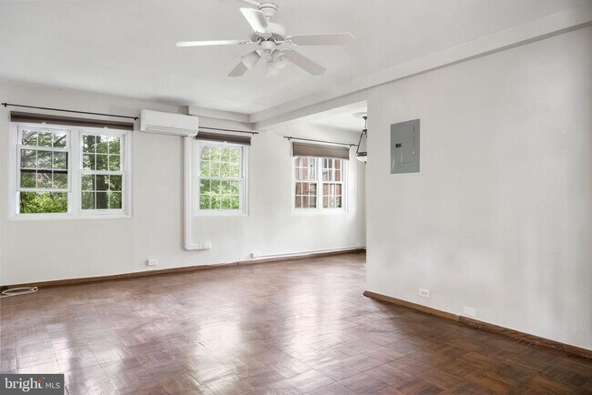 Building Photo - 1535 Mt Eagle Pl
