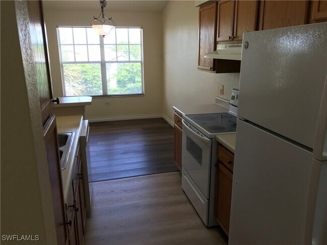 Building Photo - 7985 Preserve Cir