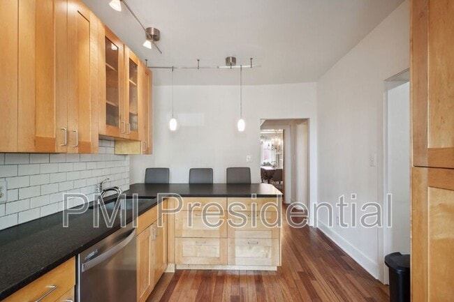 Building Photo - 507 N 1st St