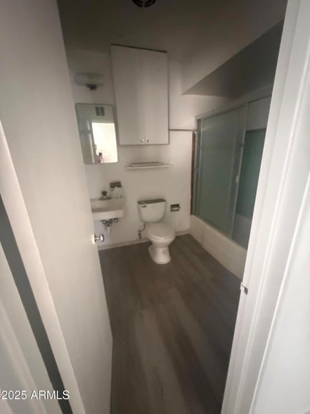 Building Photo - 204 N E St