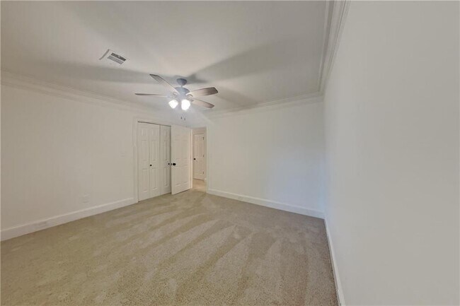 Building Photo - 5340 Bannergate Dr