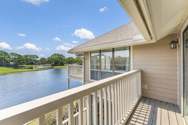 Building Photo - 913 Harbour Point Ln
