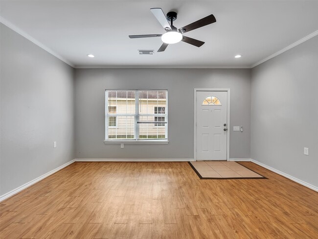 Building Photo - 104 Longstreet Rd