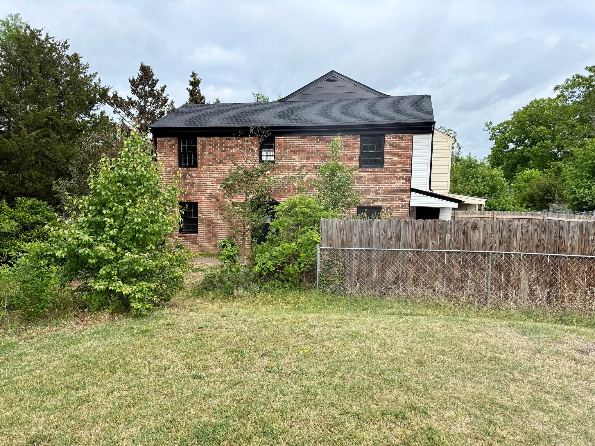 Building Photo - 727 Olde Greenwich Cir