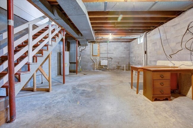 Building Photo - 221 22nd Ave E