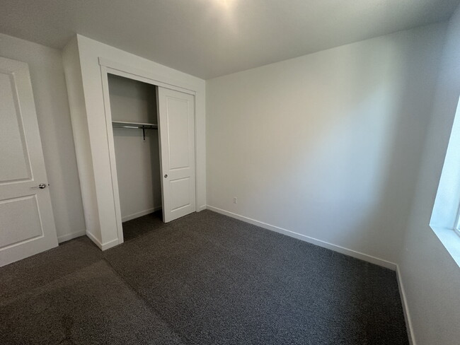 Building Photo - Brand New 4 Bed 3 Bath home!