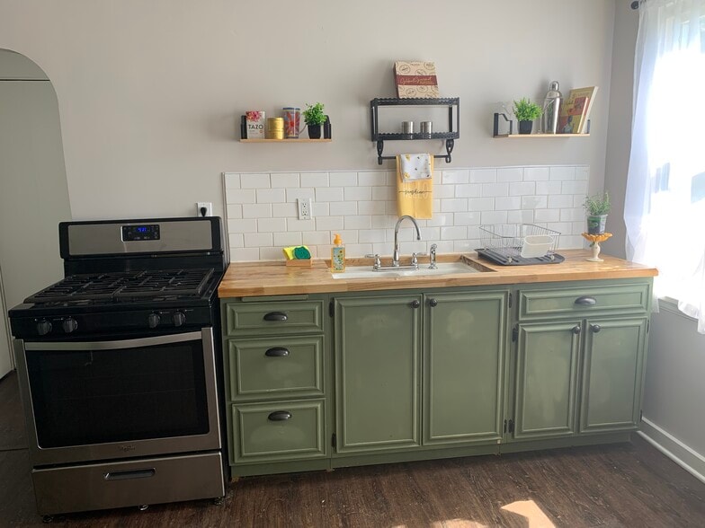 Primary Photo - 804 Bauman Ave