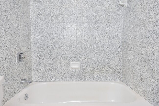 Building Photo - 13151 Walden Rd