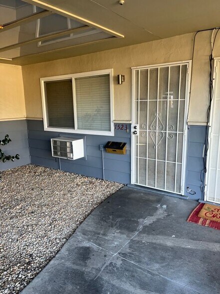 Building Photo - 1521 Camden Ct