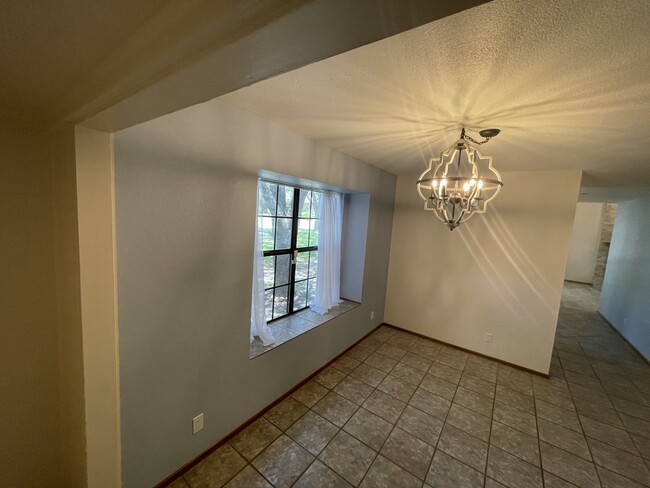 Building Photo - 1214 Timber Bay