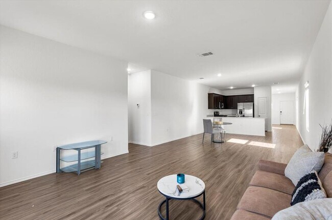 Building Photo - 2313 Forgetmenot Ln