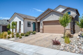 Building Photo - <b>Beautiful Three Bedroom with Mountain V...