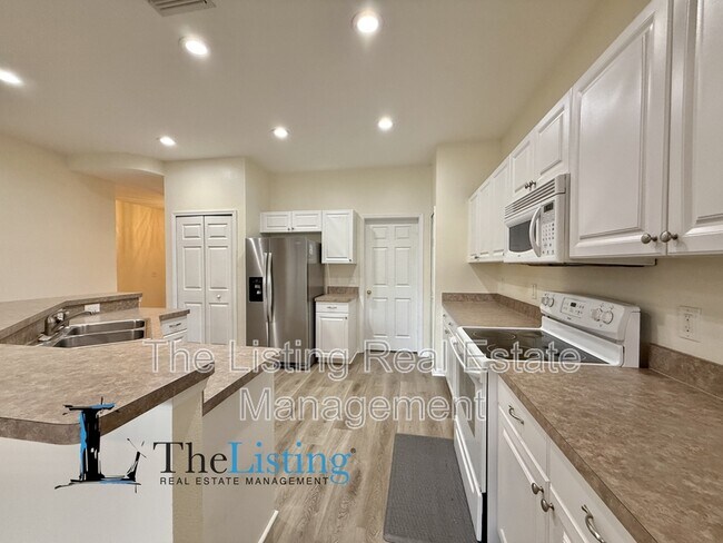 Building Photo - 4052 Alan Dr