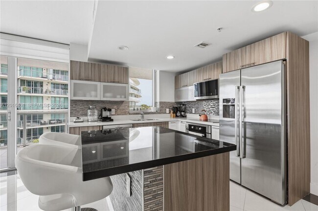 Building Photo - 6700 Indian Creek Dr