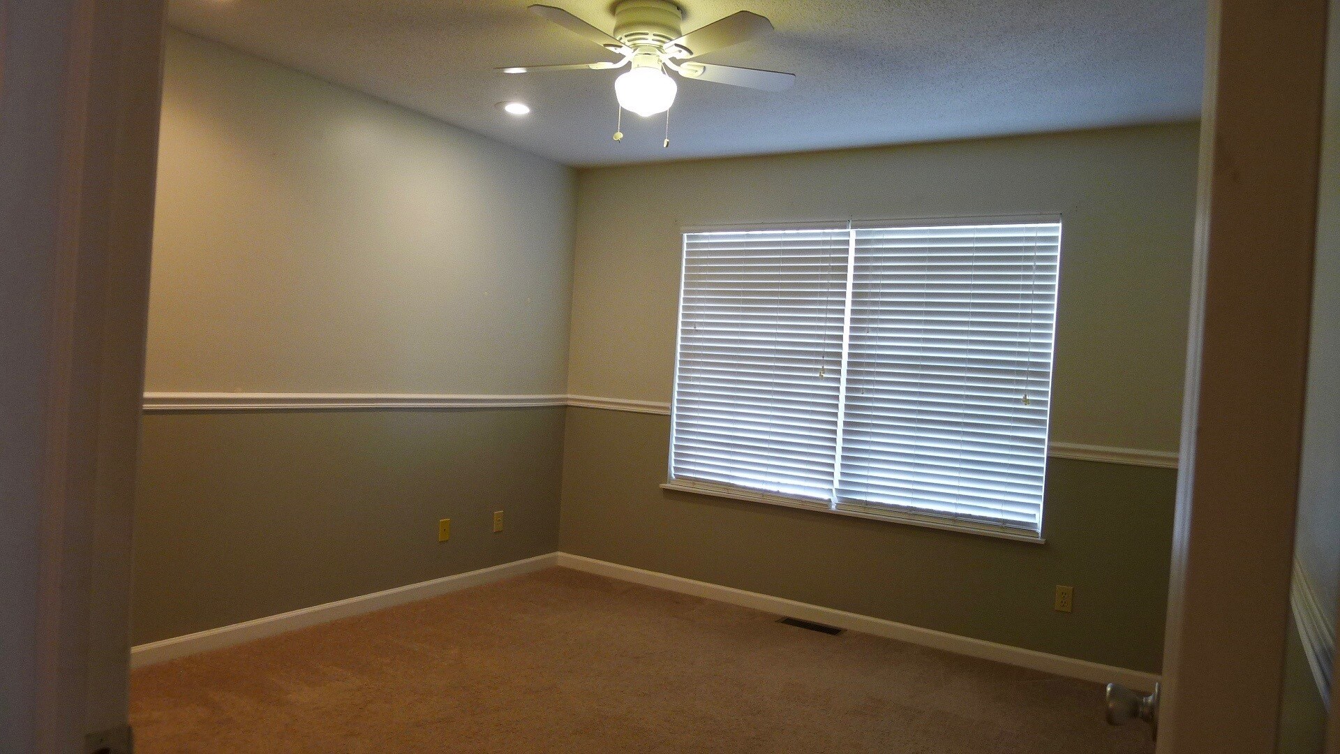 Building Photo - 204 Misty Cove