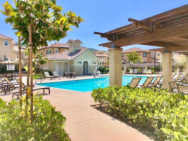 Building Photo - Lovely Two Story Home in the Newer Communi...