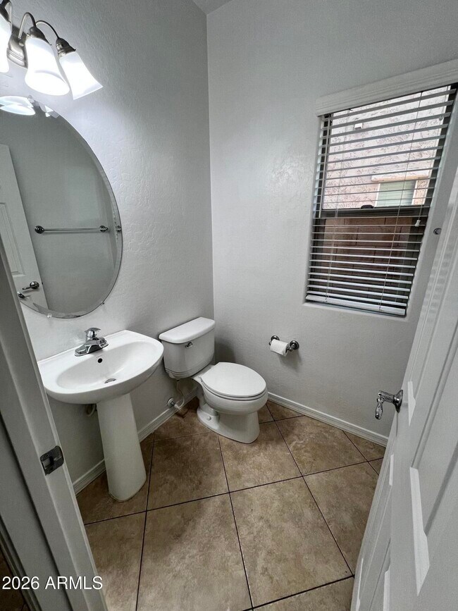 Building Photo - 4642 S Carmine Ln