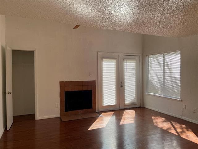 Building Photo - 9811 Walnut St