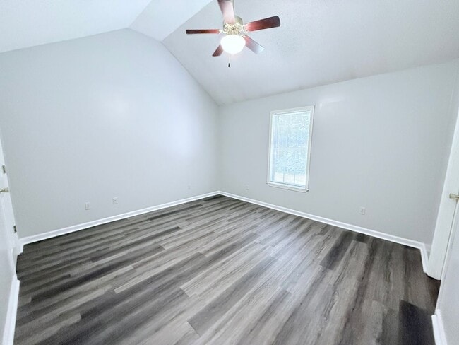 Building Photo - 1006 Creekside Pl