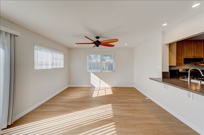 Building Photo - 11370 Travis Pl