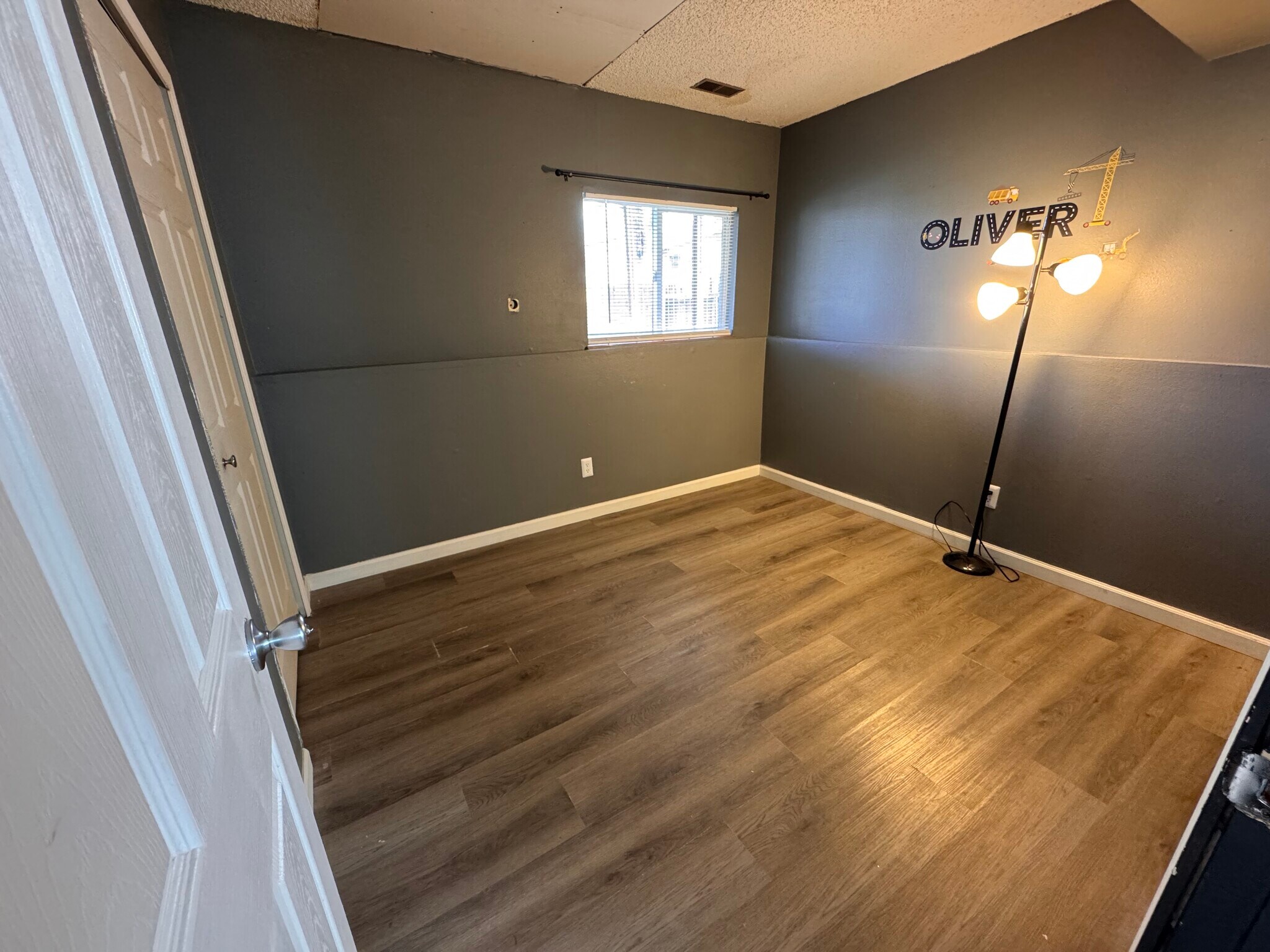 Building Photo - 7624 Montarbor Dr