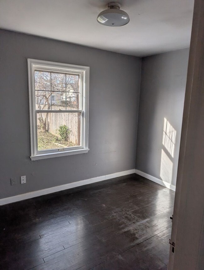 Building Photo - 4BD/2BA - University View - 1 car garage