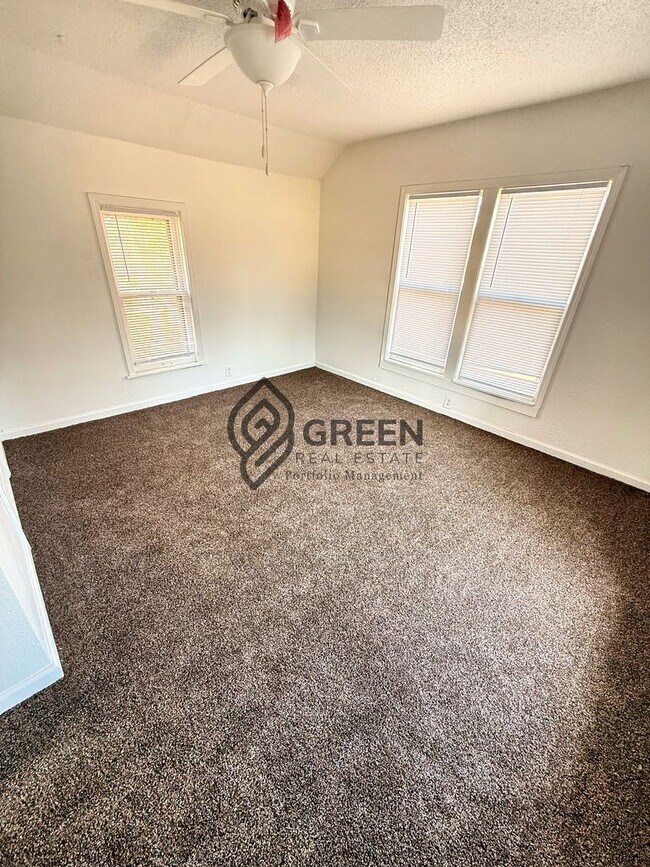 Building Photo - 3 Bedroom 2 Baths Home with Garage for rent in Kankakee