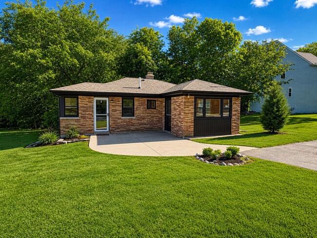 Building Photo - 21365 W Ridge Rd