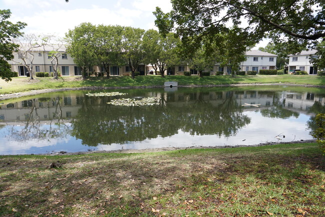 Building Photo - 971 Tortuga Dr