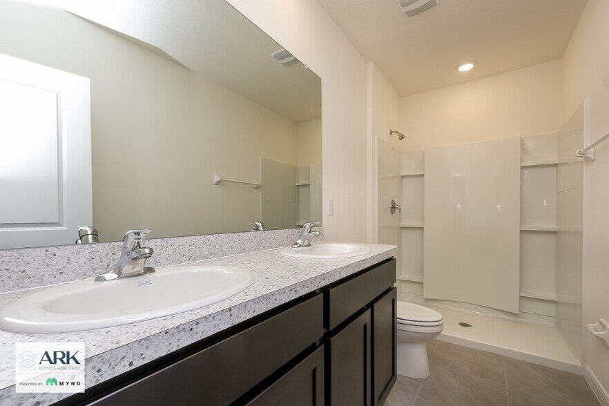 Building Photo - 2905 Suncoast Plains Dr